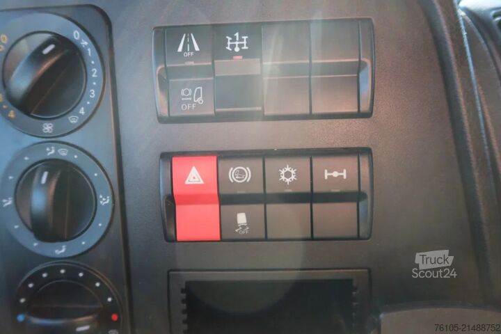 Furgone trasportatore di auto Mercedes-Benz Atego 1221 L Takelwagen 6 Persoons