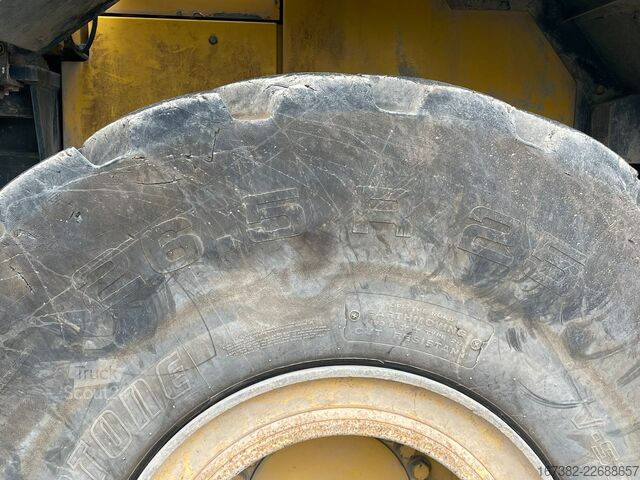 Nakladač Komatsu WA470-6