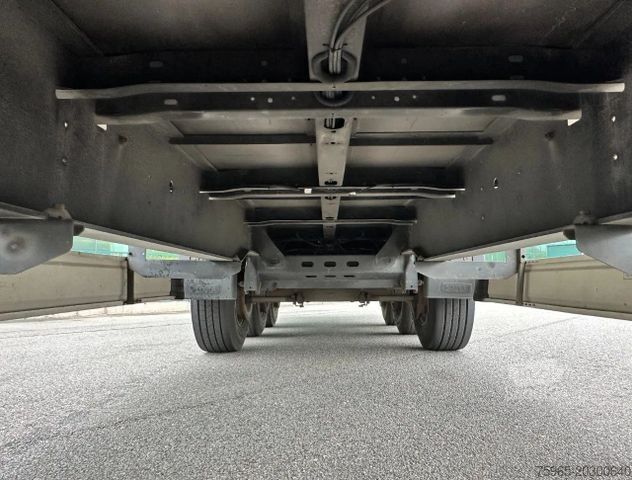 Semi-reboque aberto com lona KÄSSBOHRER XS VALX AXLES DRUM BRAKES NEW CURTAINS NL-TRAILE