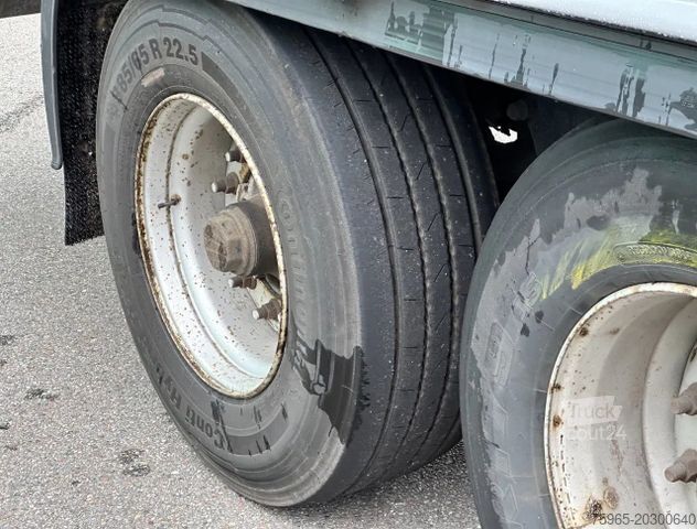Semi-reboque aberto com lona KÄSSBOHRER XS VALX AXLES DRUM BRAKES NEW CURTAINS NL-TRAILE