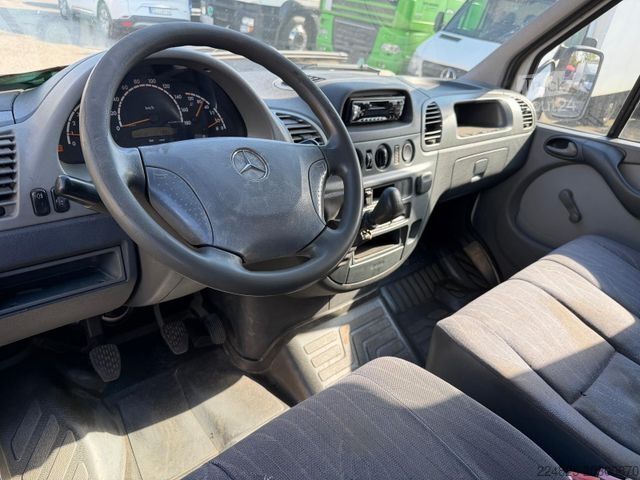 Transporter mit Koffer MERCEDES-BENZ PRITSCHENWAGEN 413 CDI*2002*95KW*