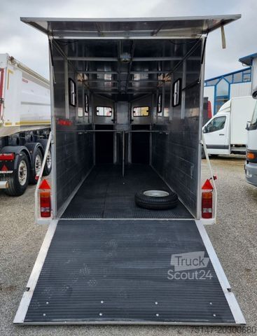 Skříňový přívěs  2,5 to Tandem-Anhänger Koffer Rampe hinten+vorne