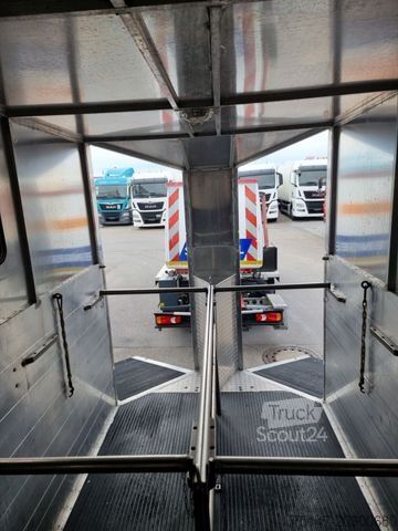 Skříňový přívěs  2,5 to Tandem-Anhänger Koffer Rampe hinten+vorne