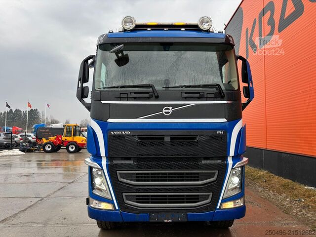 Savivartis Volvo FH 540 8x4 RETARDER / TANDEM AXLE LIFT / BOX L=...