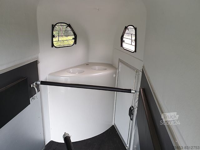 Remorque à chevaux Cheval Liberté Cheval Liberte single Horse Gold One Sattelkammer