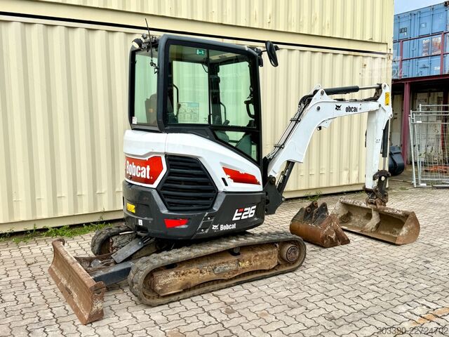 Minigraafmachine BOBCAT E26 / 2021 BJ / 2 x Löffel / 1.375 H