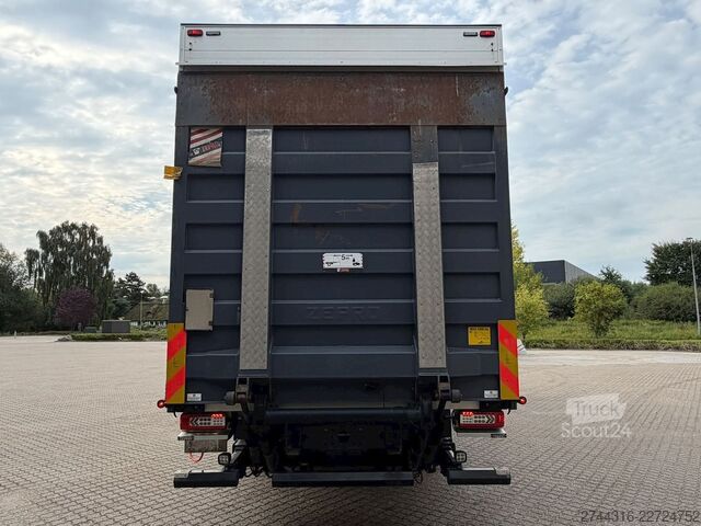Ciężarówka z płaską platformą VOLVO FM330 4X2