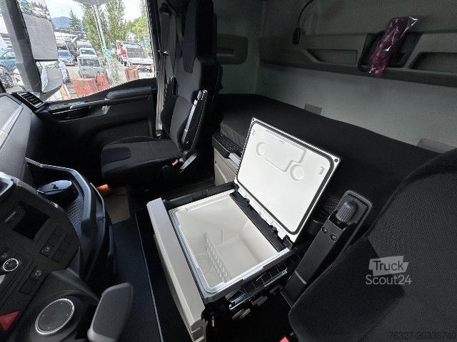 Standardni vlačilec MAN TGX 18.560 4x2 LL SA D30 PowerLion COMFORT