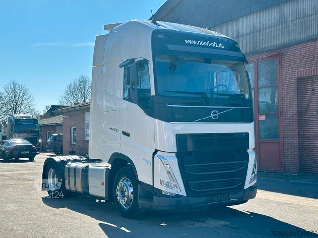 Standardowy ciągnik siodłowy VOLVO FH500 Euro6  2Tanks ACC I-ParkCool Navi