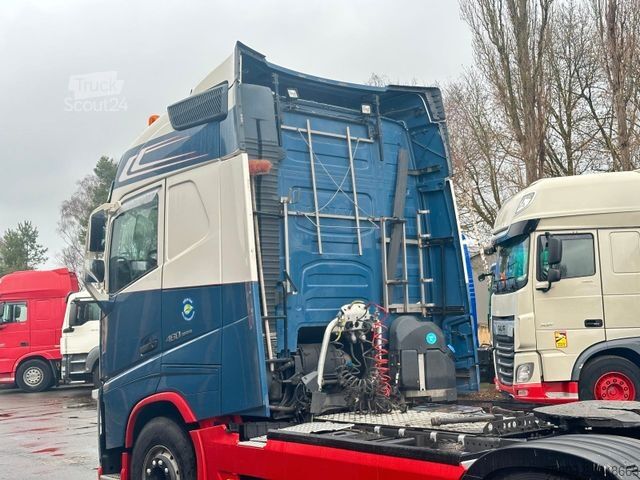Standardowy ciągnik siodłowy VOLVO FH460 Glob. 2Kreishydraulik I-Park ACC