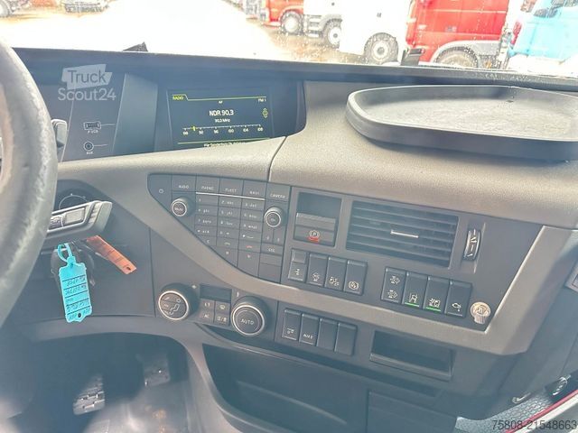 Standardowy ciągnik siodłowy VOLVO FH460 Glob. 2Kreishydraulik I-Park ACC