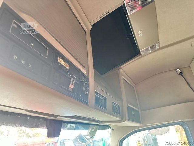 Standardowy ciągnik siodłowy VOLVO FH460 Glob. 2Kreishydraulik I-Park ACC