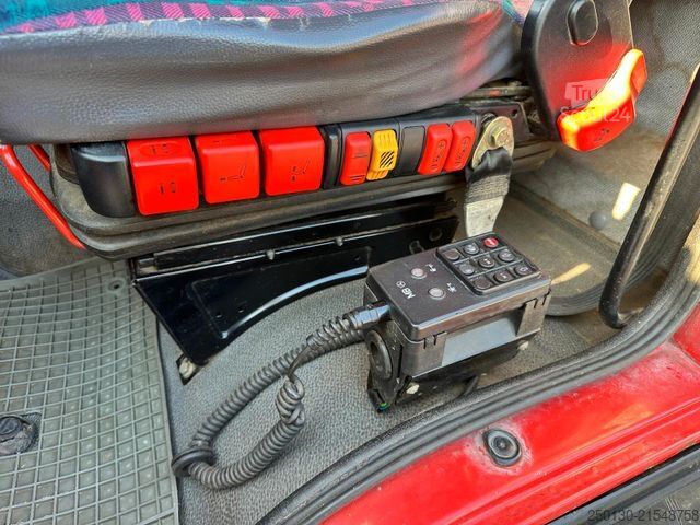 Bestelwagenchassis MERCEDES-BENZ 817L 4x2