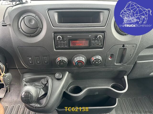 Ploščati dostavnik Renault Master