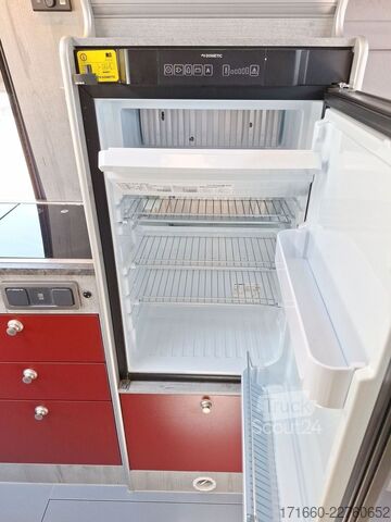 Camping-car LA STRADA Avanti EB 640 Navi/ Rückfahrkamera