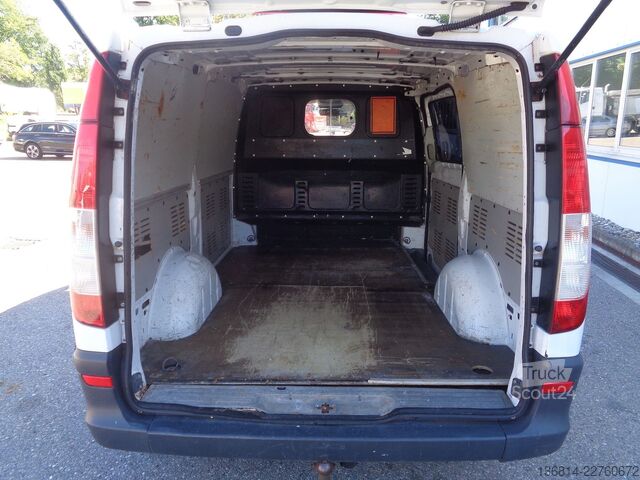 Dobozos furgon MERCEDES-BENZ Vito 111 CDI Lang 3-Sitzer AHK