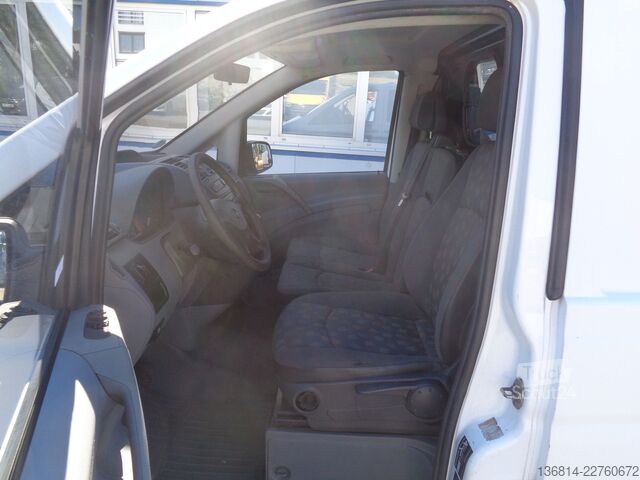 Dobozos furgon MERCEDES-BENZ Vito 111 CDI Lang 3-Sitzer AHK
