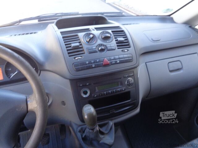Dobozos furgon MERCEDES-BENZ Vito 111 CDI Lang 3-Sitzer AHK