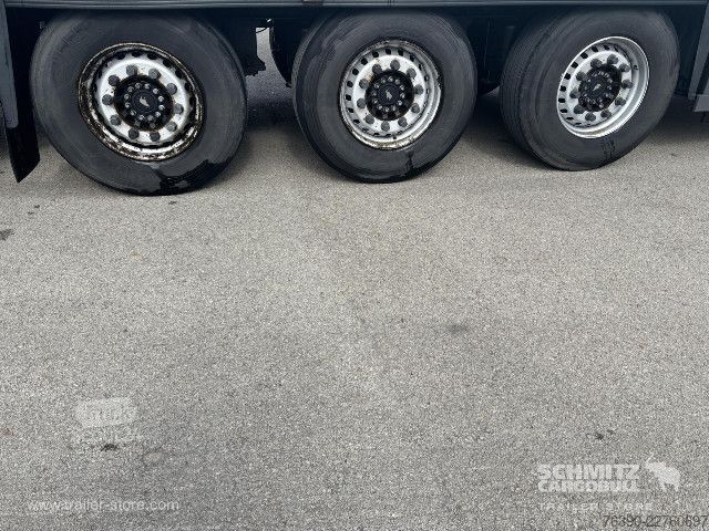 Frigorifik yarı römork Schmitz Cargobull Semitrailer Reefer Standard divu klāju