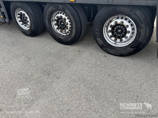 Frigorifik yarı römork Schmitz Cargobull Semitrailer Reefer Standard divu klāju