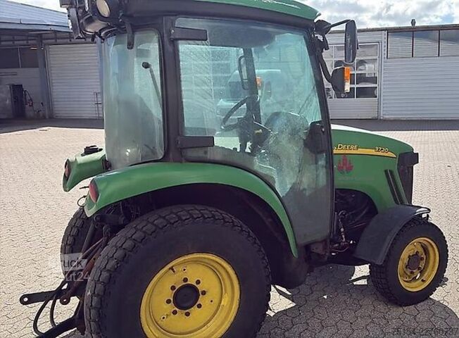 Tractor John Deere 3720