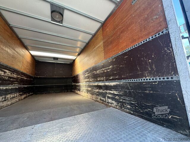 Fourgon tôlé Mercedes-Benz Atego  813 E5 Koffer 6m  Schalter   Ladebordwand