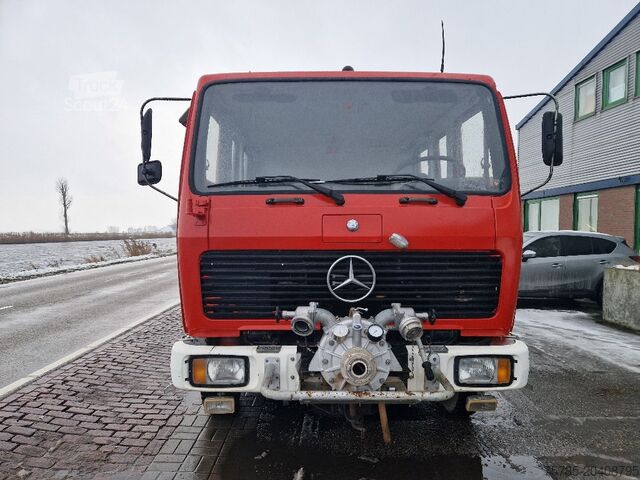 Brandweerwagen MERCEDES-BENZ 1017