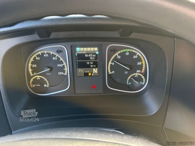 Όχημα μεταφοράς ποτών MERCEDES-BENZ ATEGO 818 L Getränke-FZG 4,40 m*AHK*Diff-Sperre