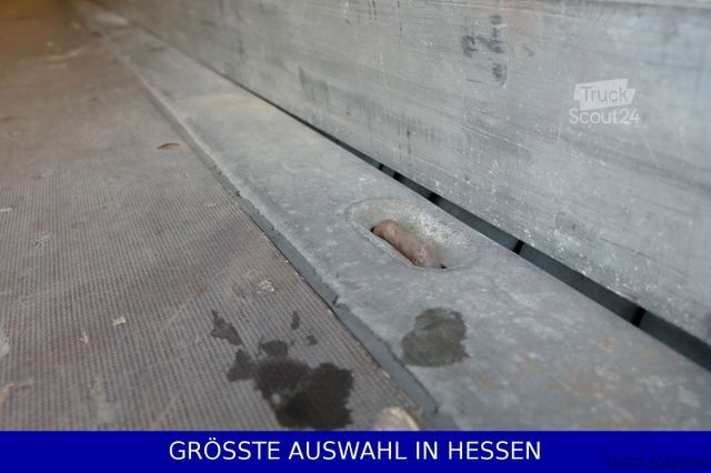 Open oplegger met zeil SCHMITZ CARGOBULL Rahmen verzinkt Zertifikat Code XL + Getränke