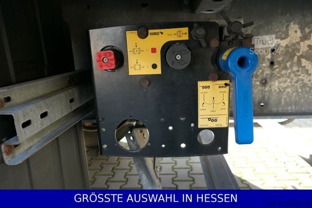 Open oplegger met zeil SCHMITZ CARGOBULL Rahmen verzinkt Zertifikat Code XL + Getränke