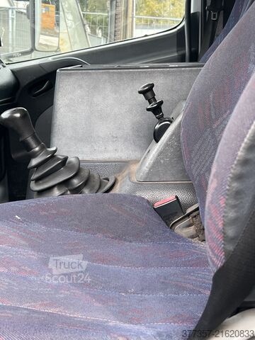 Box truck Daimler-Benz 817