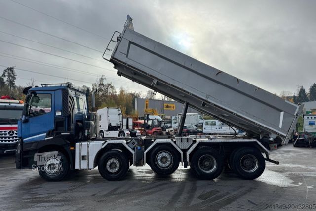 Camión volquete RENAULT C520 10x4 Moser