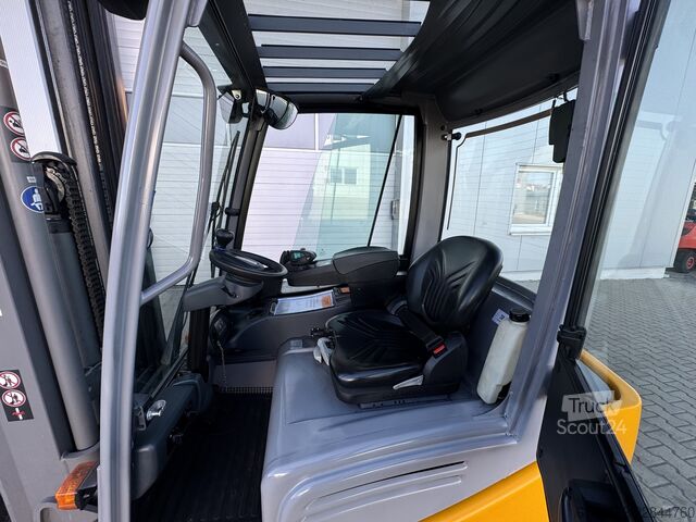  Jungheinrich EFG320 + Ladegerät 3753--EK