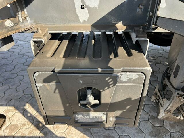 Полуремарке самосвал WIELTON NW-3 Strong Master Stahl Kippmulde 32m³ HARDOX