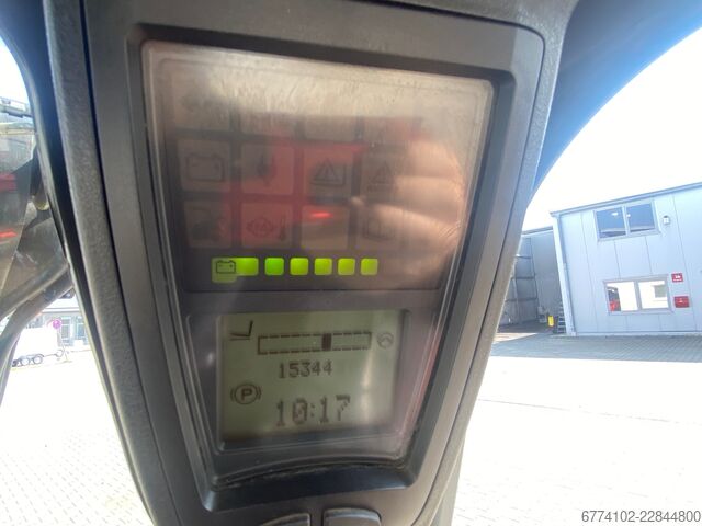 Elektrisch – 4 Räder Linde E20PL-02 + Ladegerät 3516 --EK