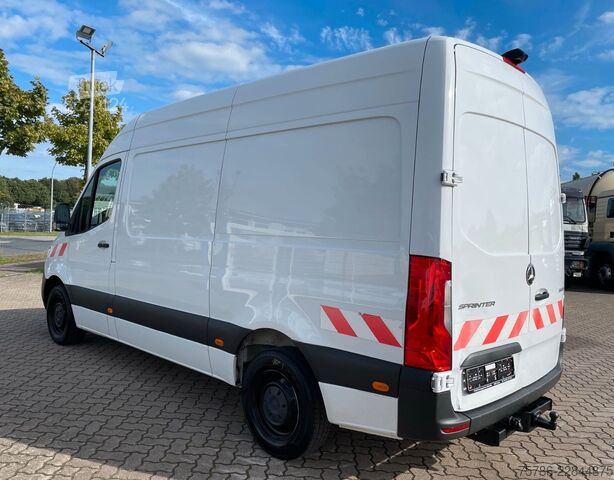 Ван с висока покривка MERCEDES-BENZ Sprinter 316 CDI L2H2/ Autom./ AC/ Navi/ AHK 3.5