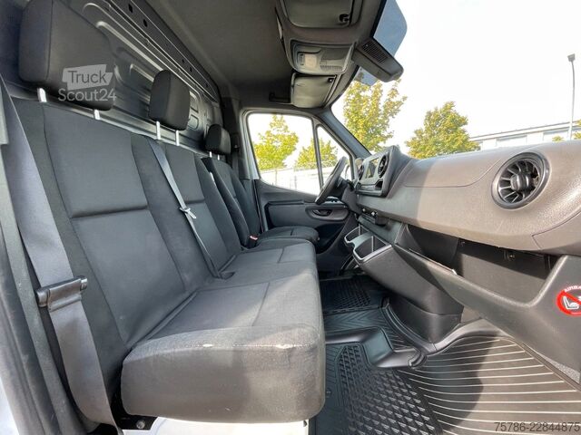 Ван с висока покривка MERCEDES-BENZ Sprinter 316 CDI L2H2/ Autom./ AC/ Navi/ AHK 3.5