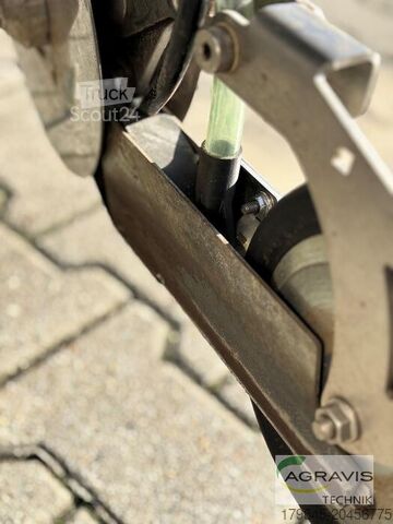 Traktor FarmDroid FD20