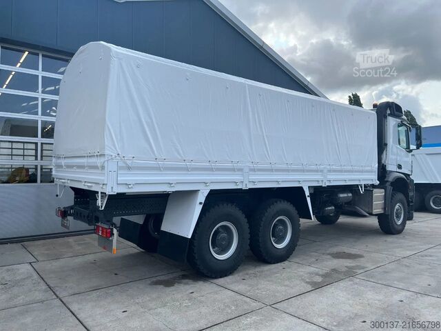 Ponyva Mercedes-Benz Arocs 3340 A 6x6 Cargo Truck