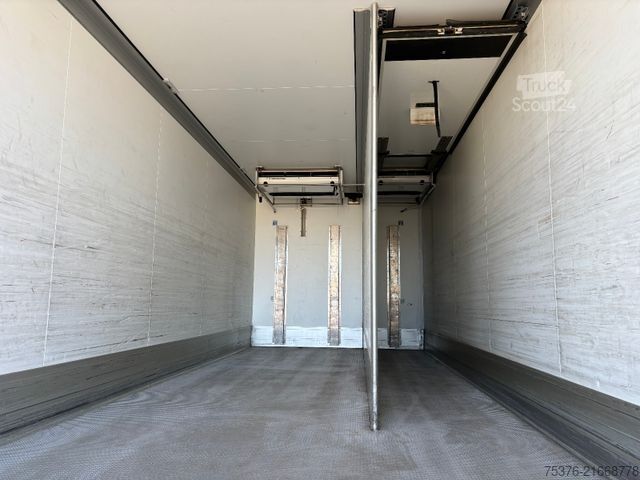 Camión frigorífico DAF LF 230 Schmitz Kühlkoffer LBW Klima T-800 Spect.