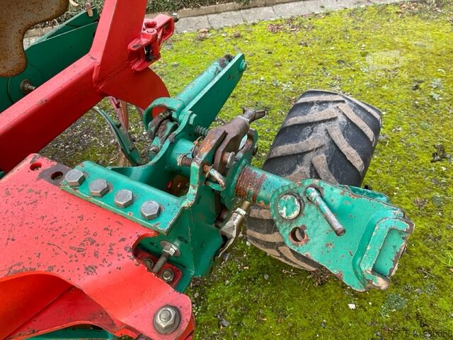 Žemės ūkio mašina  EG100-300 Packomat