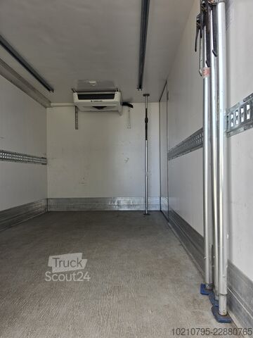 Saldētavas puspiekabe Mercedes-Benz Sprinter 319