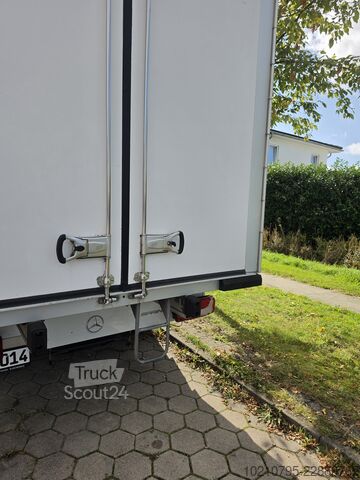 Saldētavas puspiekabe Mercedes-Benz Sprinter 319