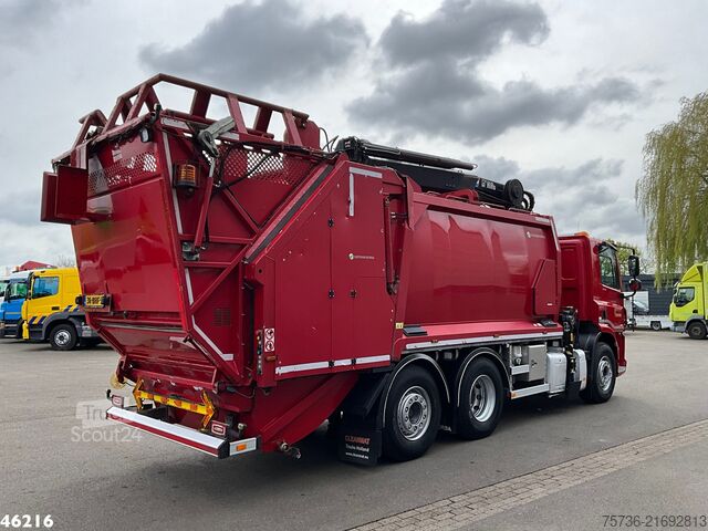 Vehicul de colectare a deșeurilor DAF FAN CF 330 Euro 6 Hiab 24 Tonmeter laadkraan Ju...