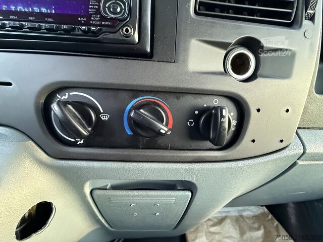 Minibussi Ford Transit - Tourneo - 9 Sitzer - Mehrzweck