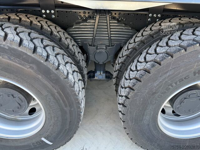 Camión volquete Iveco T-Way 410T54 Kipper 20cbm 8x4