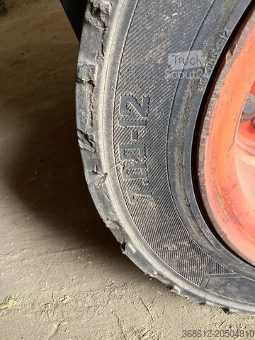 Frontlastare truck Linde H 25 D 01