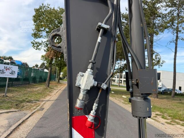 Minibagr Volvo ECR 88 D TRIPPLE ARM / Verstellausleger - *999h...