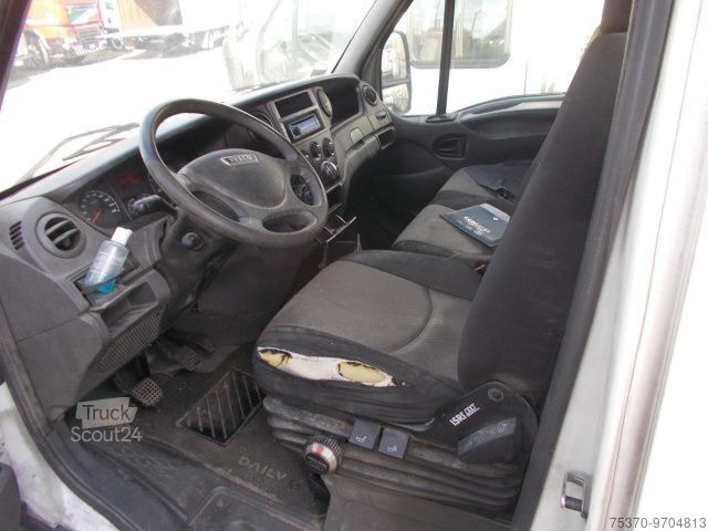 Fourgon tôlé IVECO DAILY 35S13