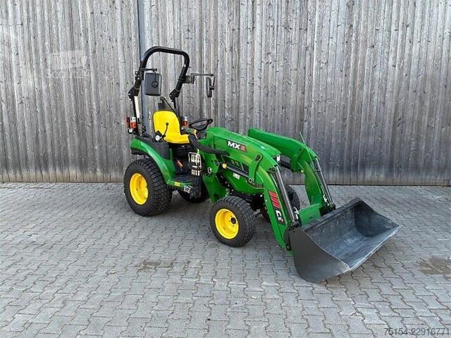 трактор John Deere 2026R